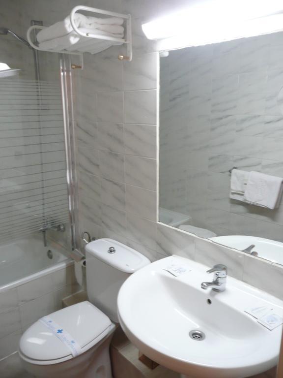 Pension Cinco Villas Logrono Ruang foto