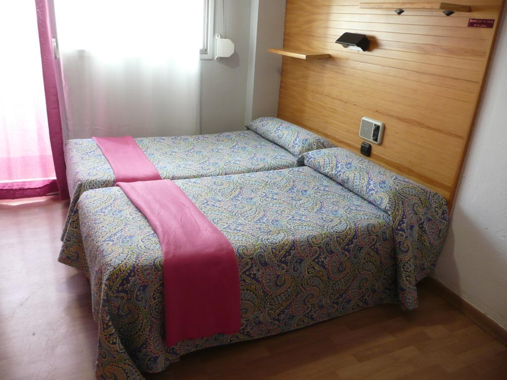 Pension Cinco Villas Logrono Bagian luar foto