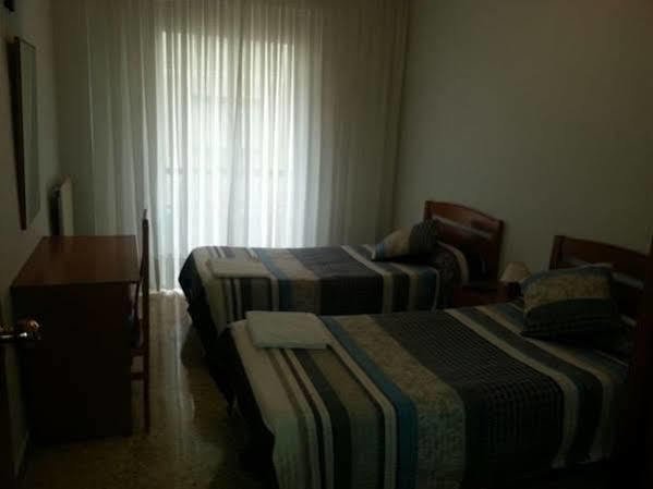 Pension Cinco Villas Logrono Bagian luar foto