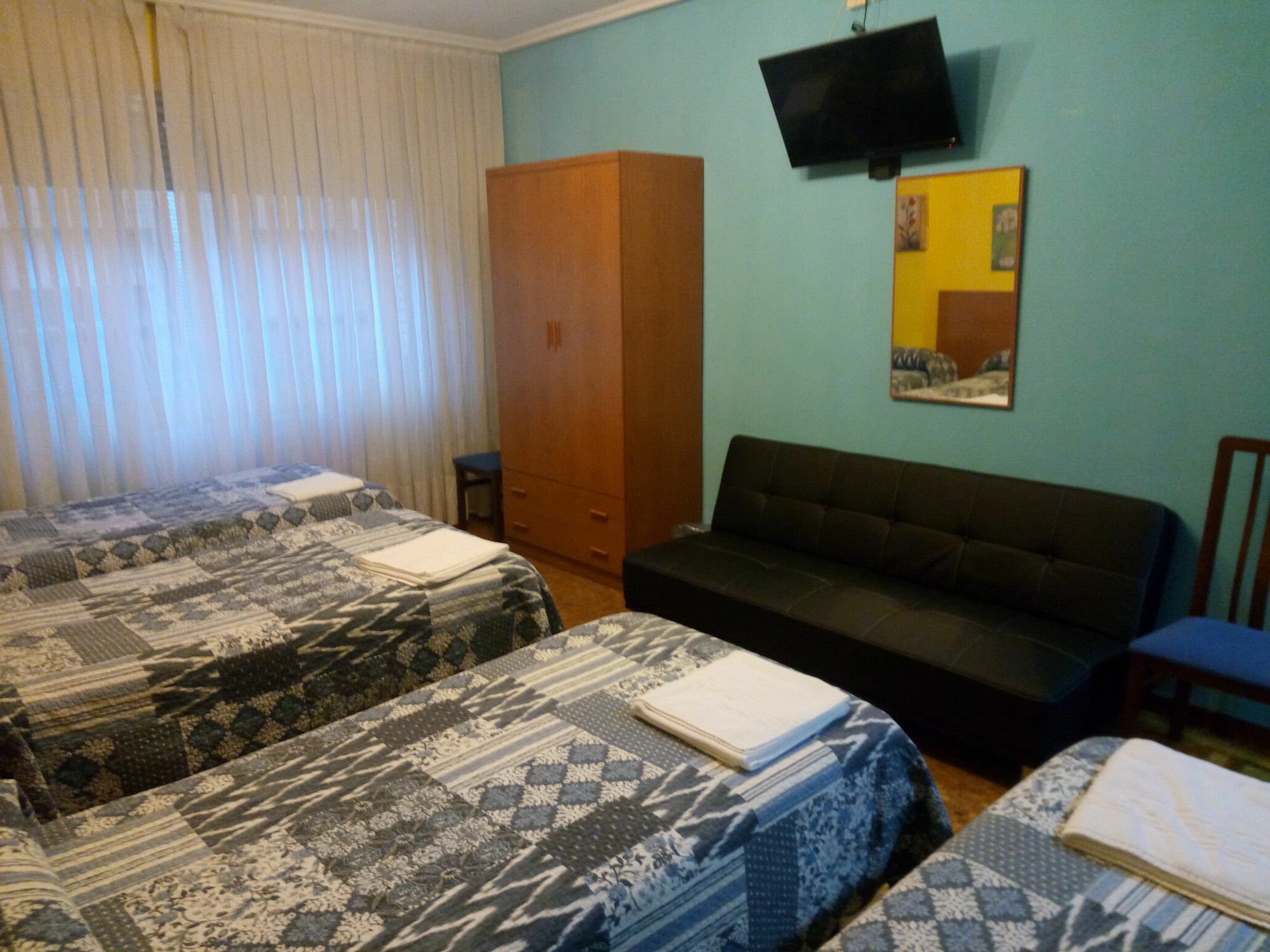 Pension Cinco Villas Logrono Bagian luar foto