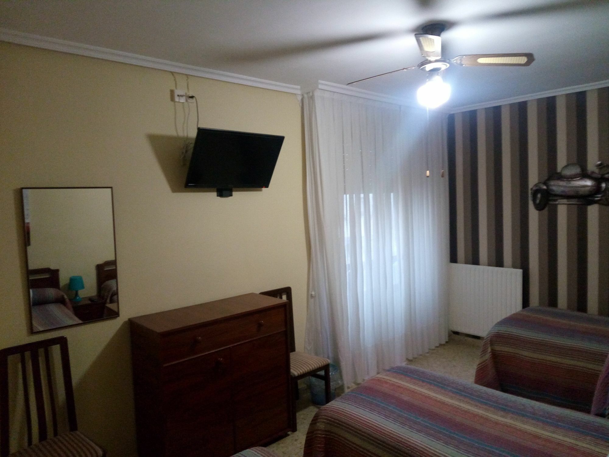 Pension Cinco Villas Logrono Bagian luar foto