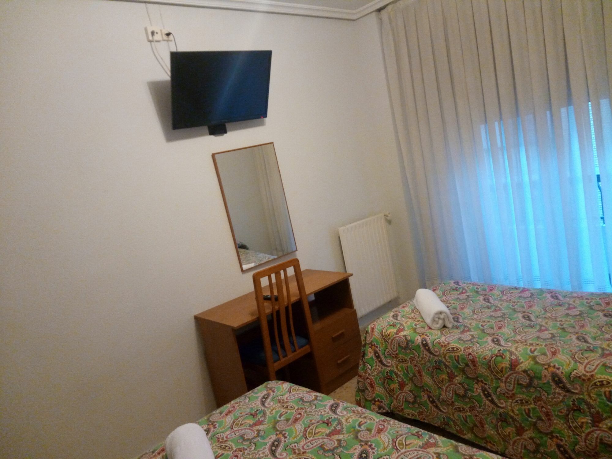 Pension Cinco Villas Logrono Bagian luar foto