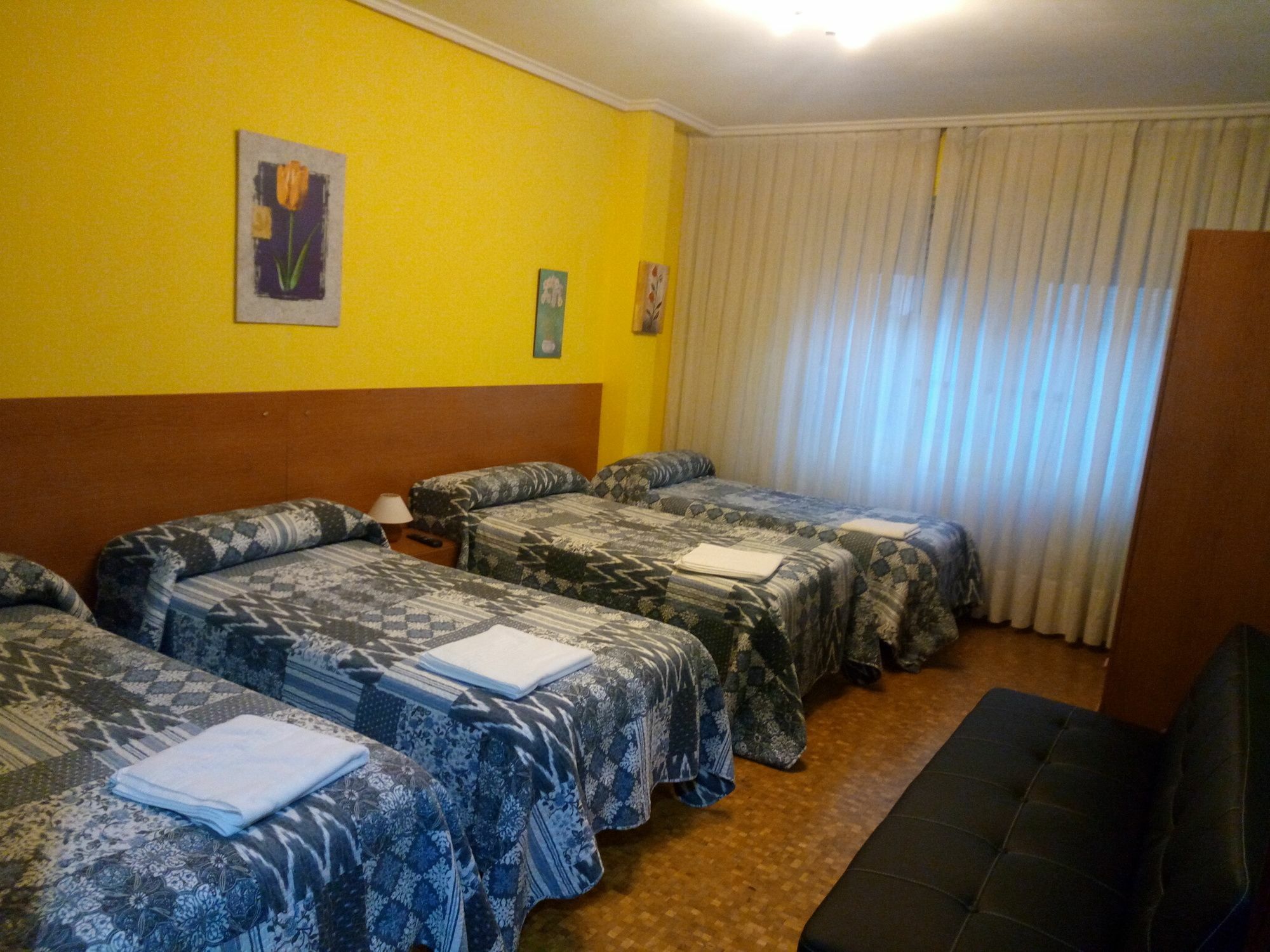 Pension Cinco Villas Logrono Bagian luar foto