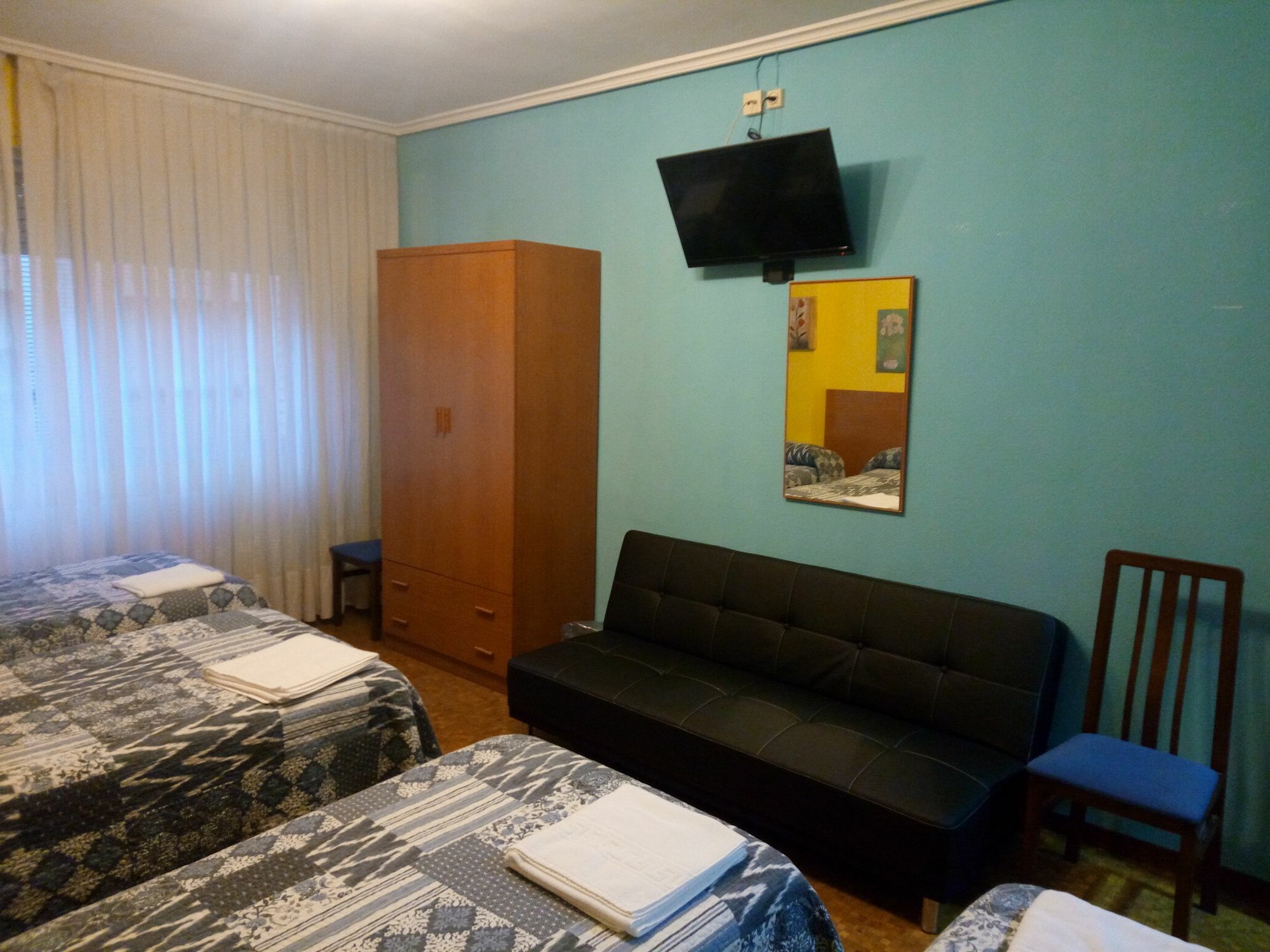 Pension Cinco Villas Logrono Bagian luar foto