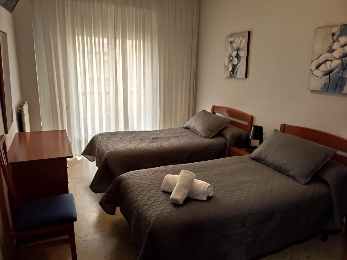 Pension Cinco Villas Logrono Bagian luar foto